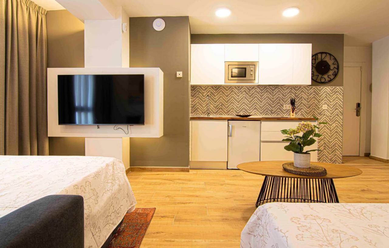 Apartamentos Leonor Málaga Esterno foto