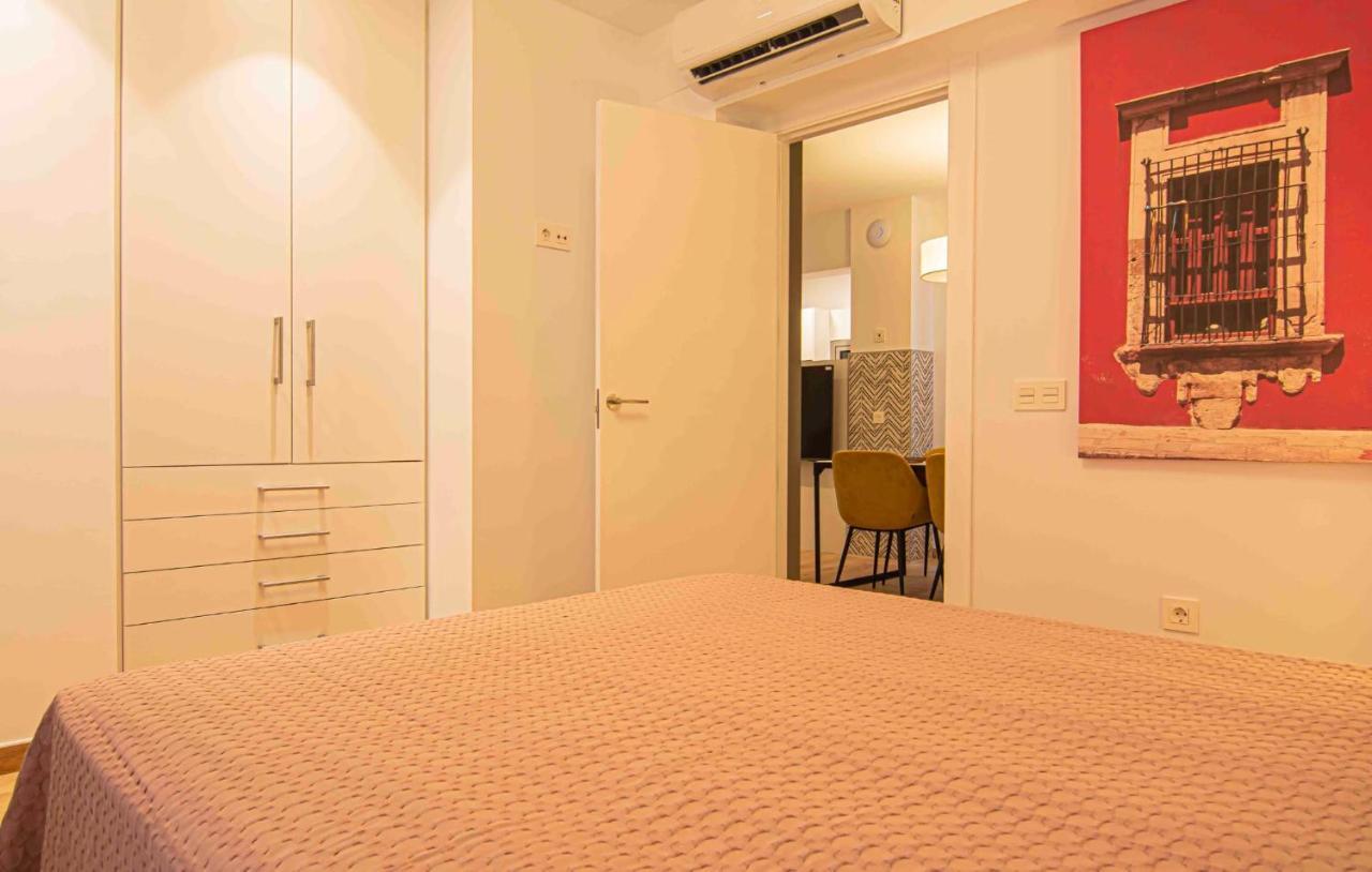 Apartamentos Leonor Málaga Esterno foto