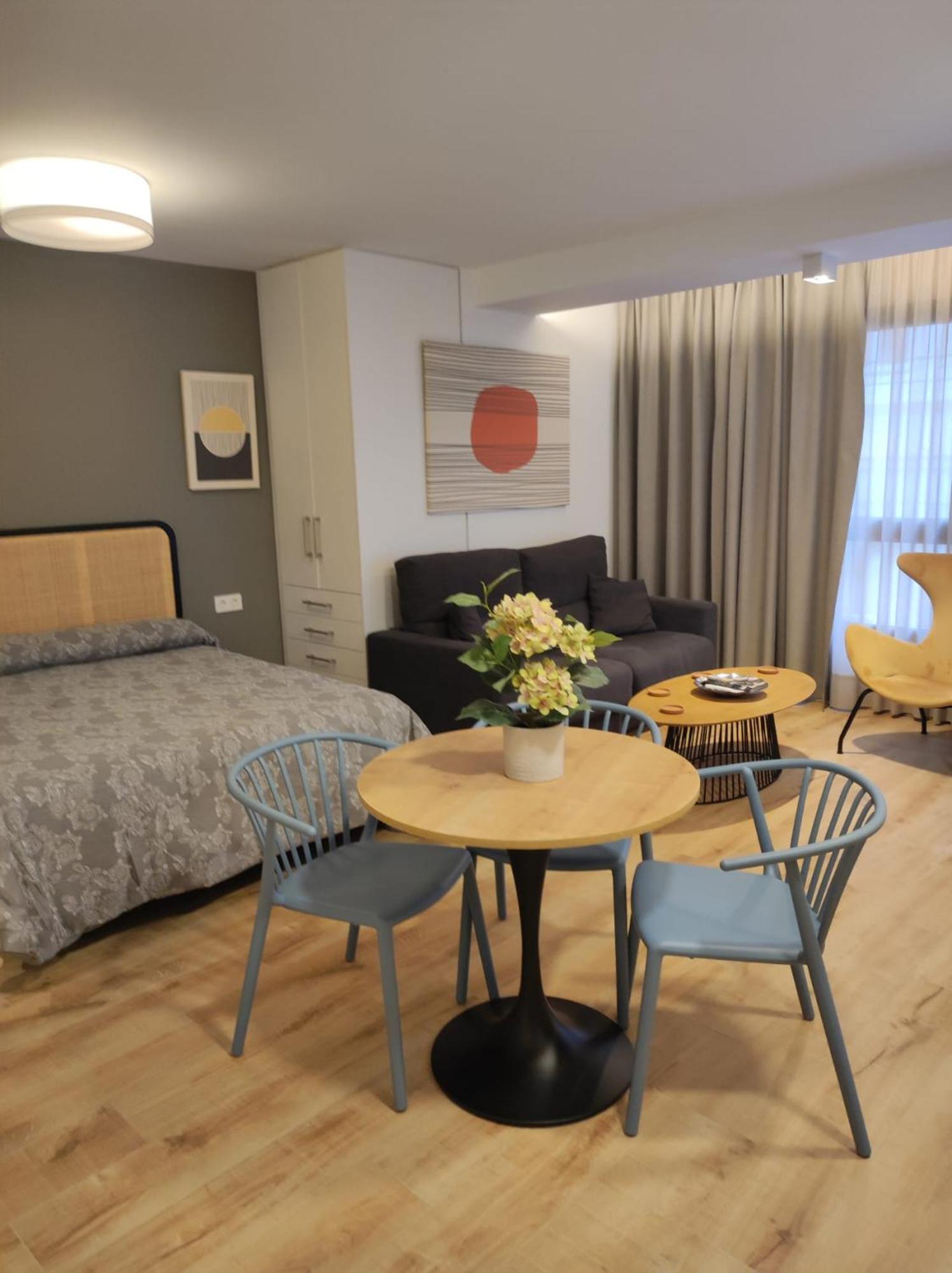 Apartamentos Leonor Málaga Esterno foto