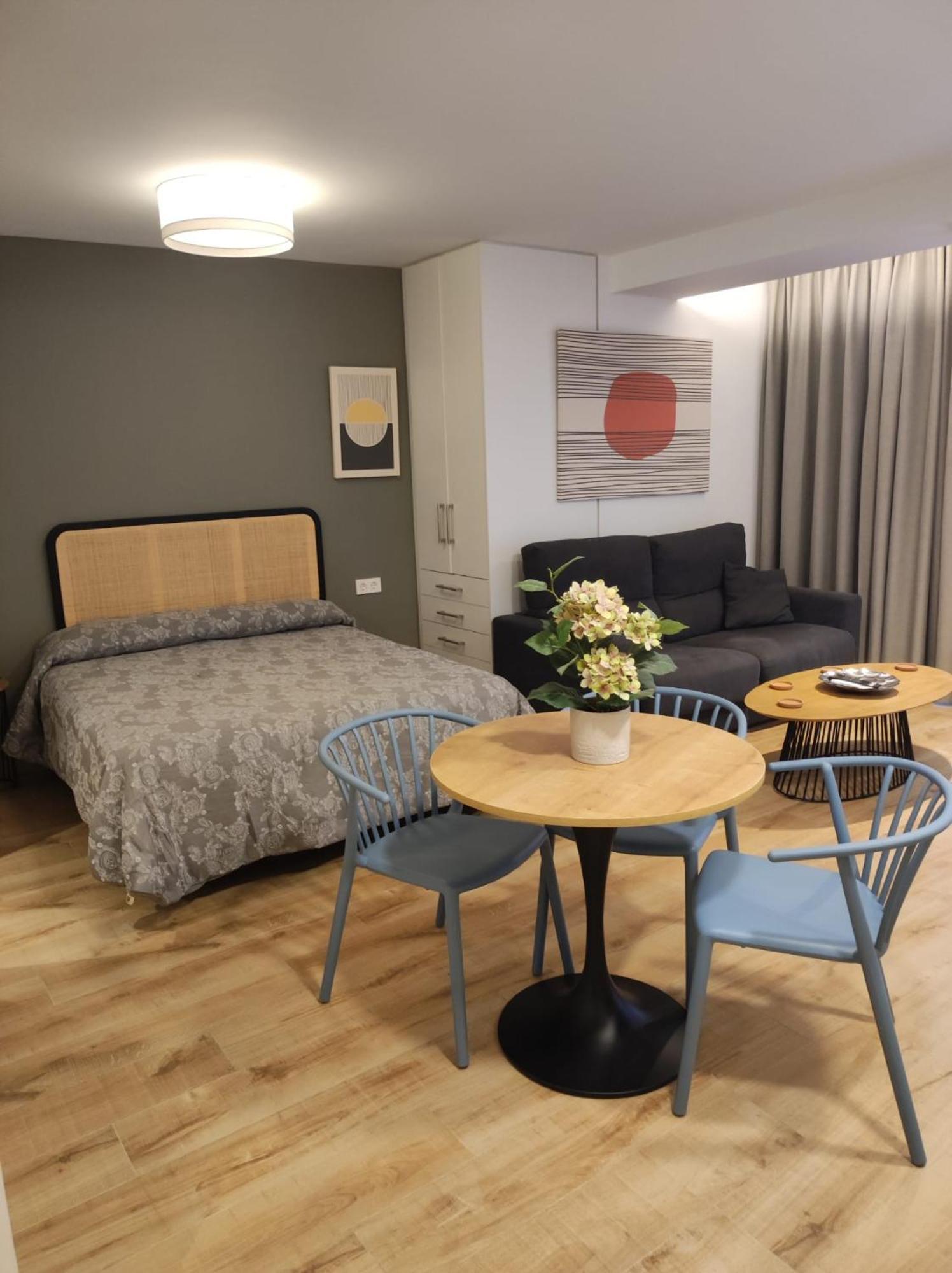 Apartamentos Leonor Málaga Esterno foto