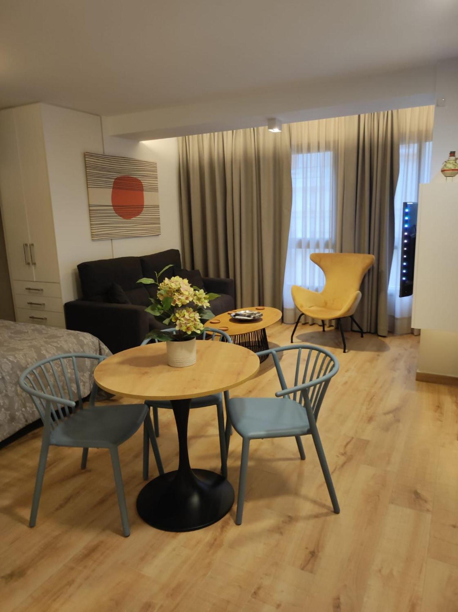 Apartamentos Leonor Málaga Esterno foto