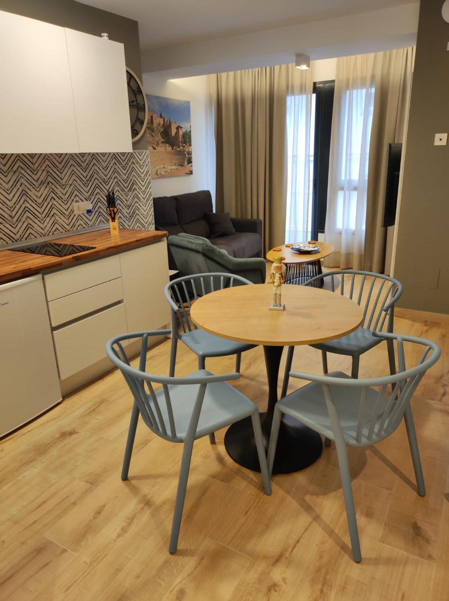 Apartamentos Leonor Málaga Esterno foto